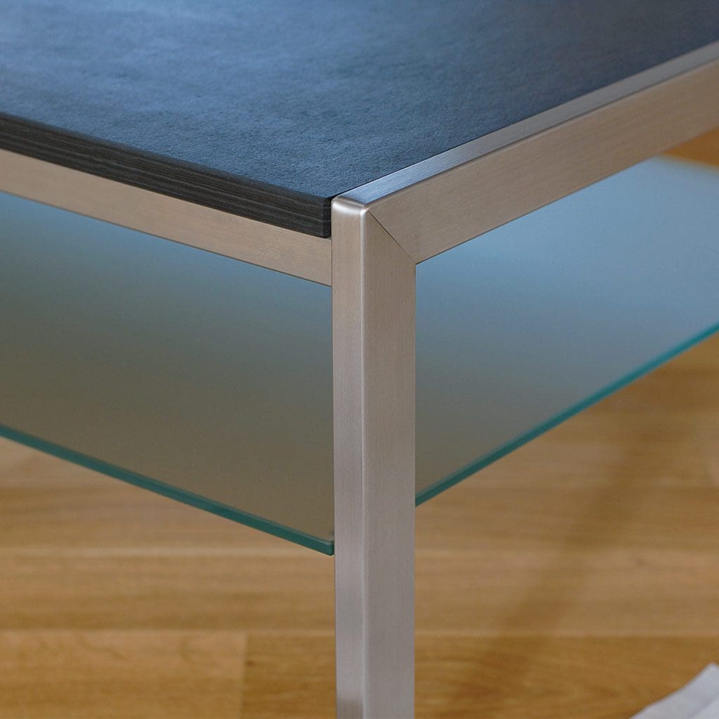 Clubtisch KETINO - Es bleibt alles im Rahmen – Bild 4